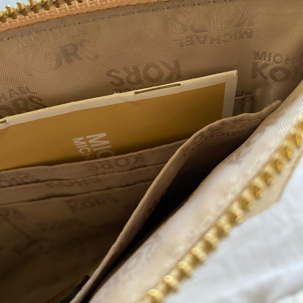 Michael Kors Gold Snakeskin zipper clutch bag - Picture 4 of 5